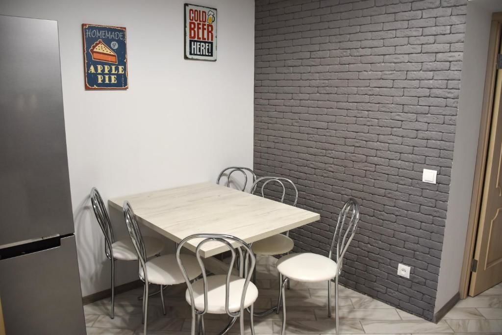 Апартаменты New spacious central apartment Львов-39