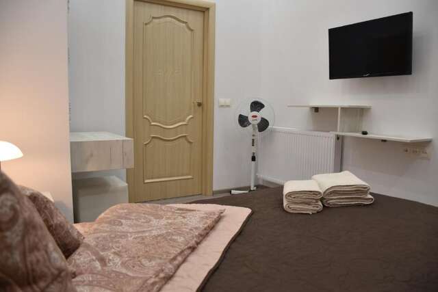 Апартаменты New spacious central apartment Львов-31