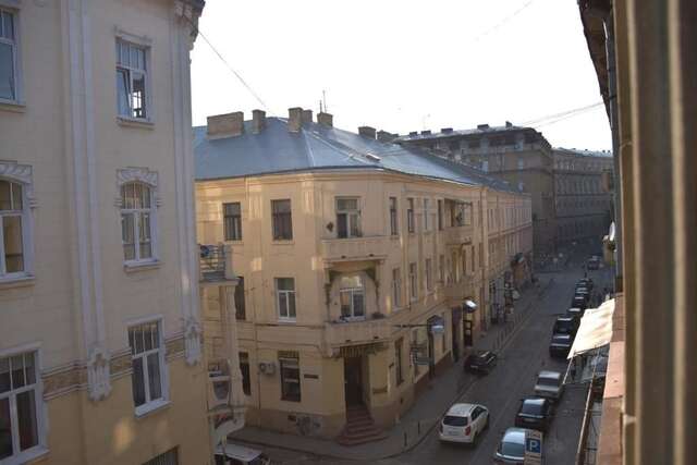Апартаменты New spacious central apartment Львов-35