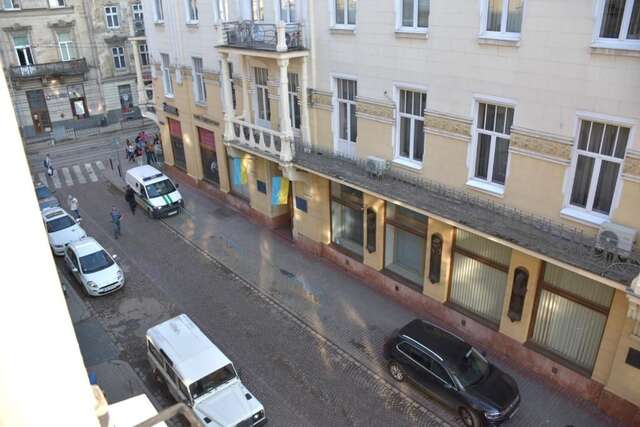 Апартаменты New spacious central apartment Львов-36